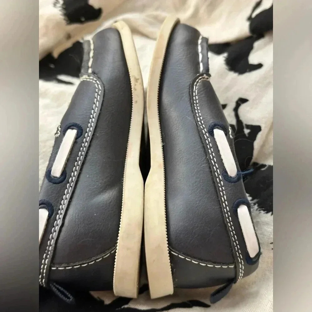Carters toddler size 7 boat shoes - Picture 6 of 6